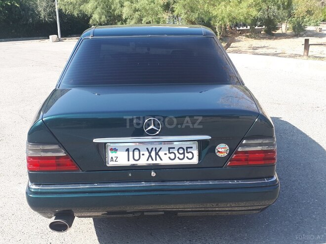 Mercedes E 220 1995, 410,000 km - 2.2 l - Bakı
