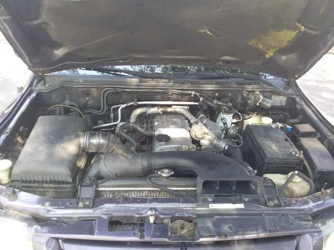 Mitsubishi Pajero 2000, 235,000 km - 3.2 l - Bakı