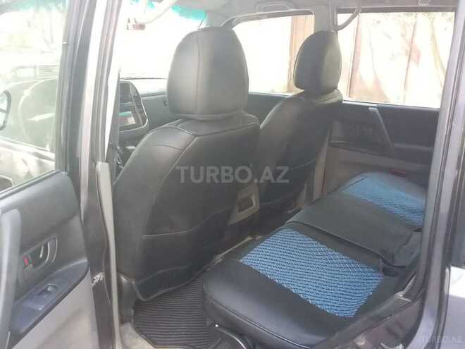 Mitsubishi Pajero 2000, 235,000 km - 3.2 l - Bakı