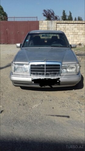 Mercedes  1992, 326,000 km - 2.0 l - Masallı