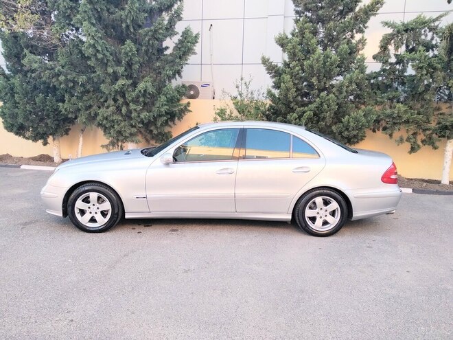 Mercedes E 240 2003, 253,000 km - 2.6 л - Bakı
