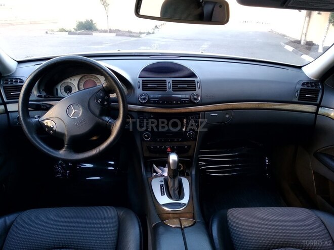 Mercedes E 240 2003, 253,000 km - 2.6 л - Bakı