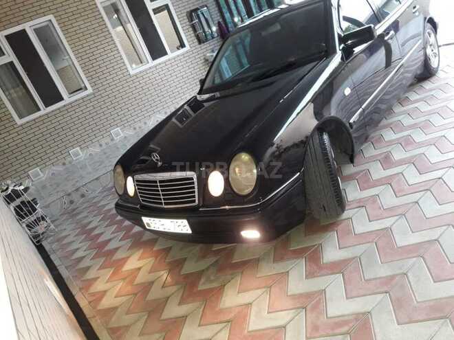 Mercedes E 240 2000, 267,358 km - 2.4 л - Şəki