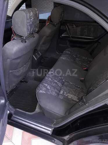 Mercedes E 240 2000, 267,358 km - 2.4 л - Şəki