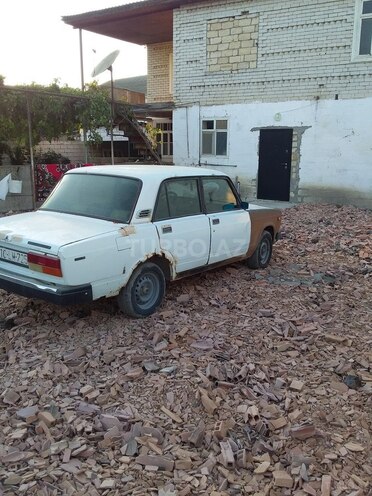 LADA (VAZ) 2107 2003, 524,715 km - 1.6 л - Salyan