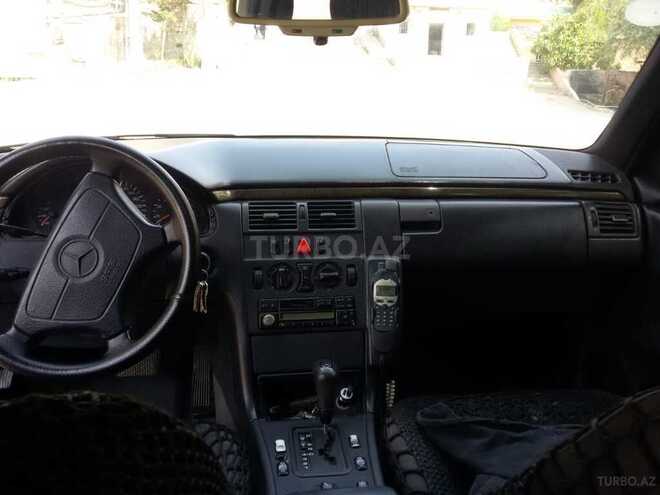 Mercedes E 220 1997, 412,751 km - 2.2 l - Bakı