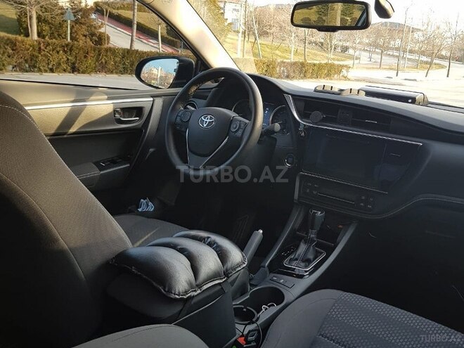 Toyota Corolla 2018, 13,900 km - 1.6 l - Bakı