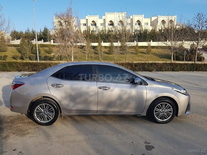 Toyota Corolla 2018, 13,900 km - 1.6 l - Bakı