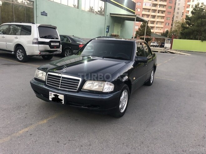 Mercedes C 200 2000, 288,000 km - 2.0 l - Bakı