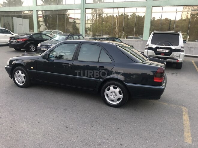 Mercedes C 200 2000, 288,000 km - 2.0 l - Bakı
