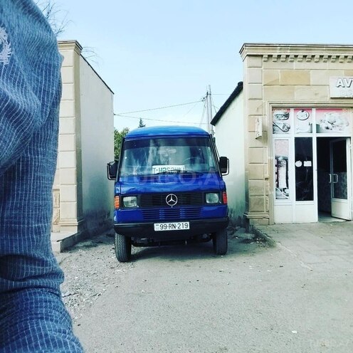 Mercedes 208 D 1992, 250,000 km - 2.9 l - Kürdəmir