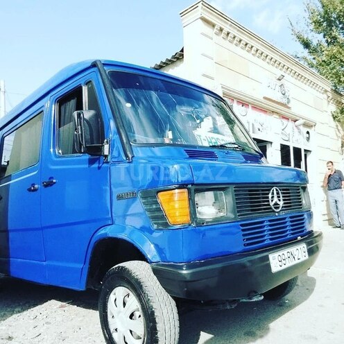Mercedes 208 D 1992, 250,000 km - 2.9 l - Kürdəmir