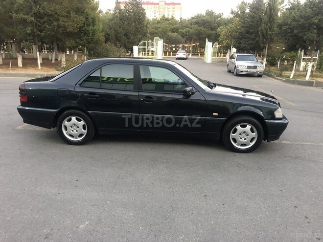 Mercedes C 200 2000, 288,000 km - 2.0 l - Bakı