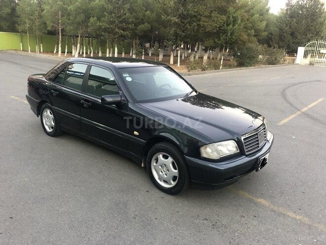 Mercedes C 200 2000, 288,000 km - 2.0 l - Bakı