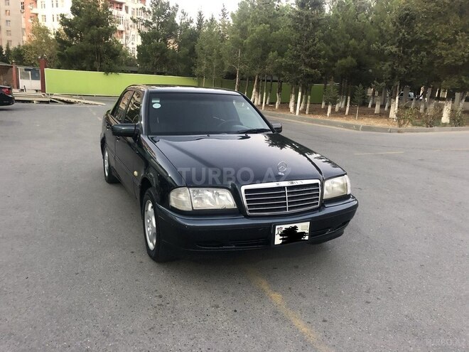 Mercedes C 200 2000, 288,000 km - 2.0 l - Bakı