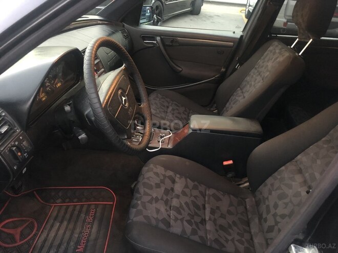 Mercedes C 200 2000, 288,000 km - 2.0 l - Bakı