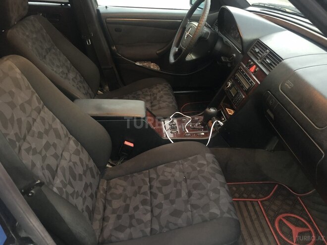 Mercedes C 200 2000, 288,000 km - 2.0 l - Bakı