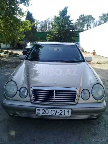 Mercedes E 200 1999, 195,000 km - 2.0 l - Gəncə