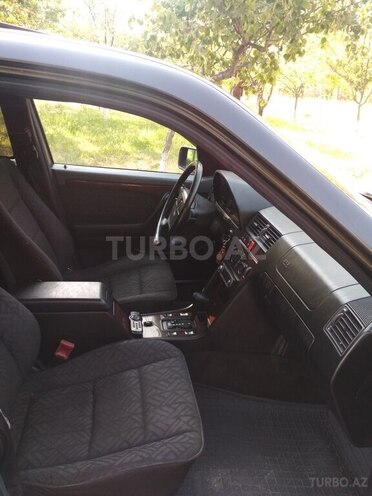 Mercedes C 220 1994, 350,000 km - 2.2 l - Şəki