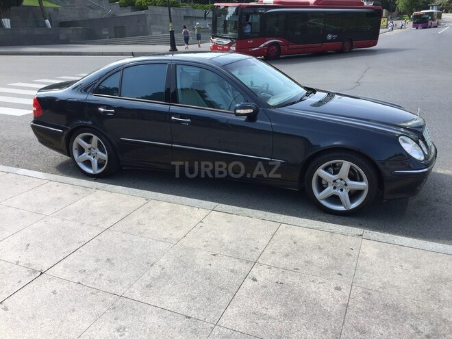 Mercedes E 320 2004, 298,000 km - 3.2 l - Bakı