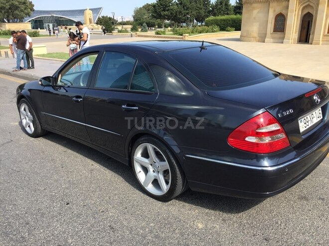 Mercedes E 320 2004, 298,000 km - 3.2 l - Bakı