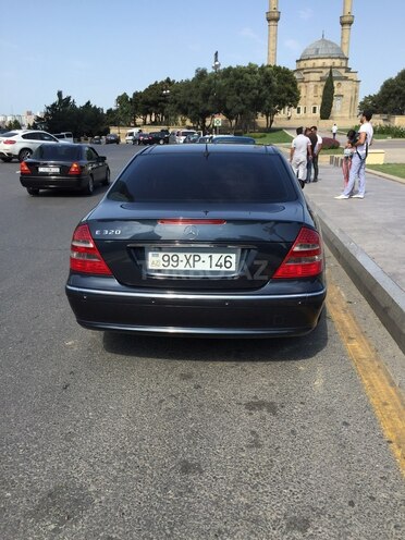 Mercedes E 320 2004, 298,000 km - 3.2 l - Bakı