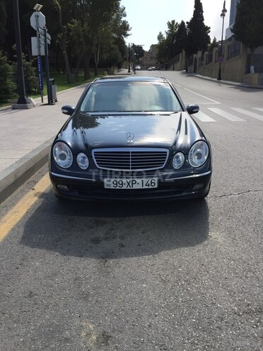 Mercedes E 320 2004, 298,000 km - 3.2 l - Bakı