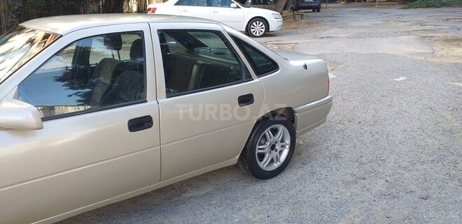 Opel Vectra 1993, 318,500 km - 1.8 l - Bakı