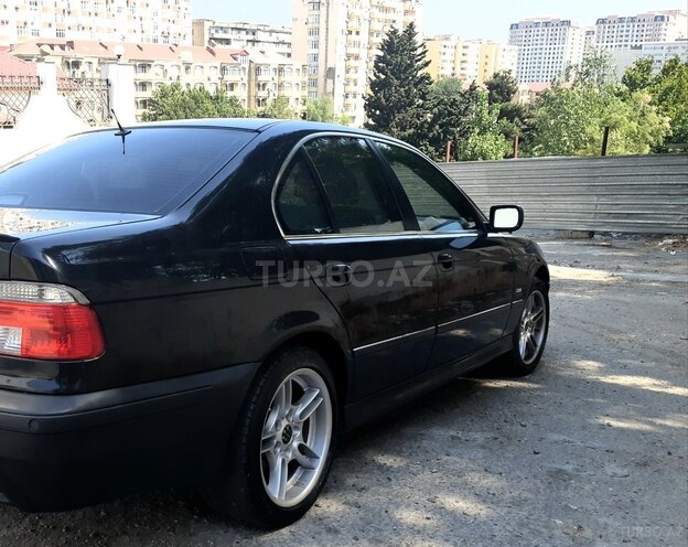 BMW 528 1999, 268,000 km - 2.8 l - Bakı