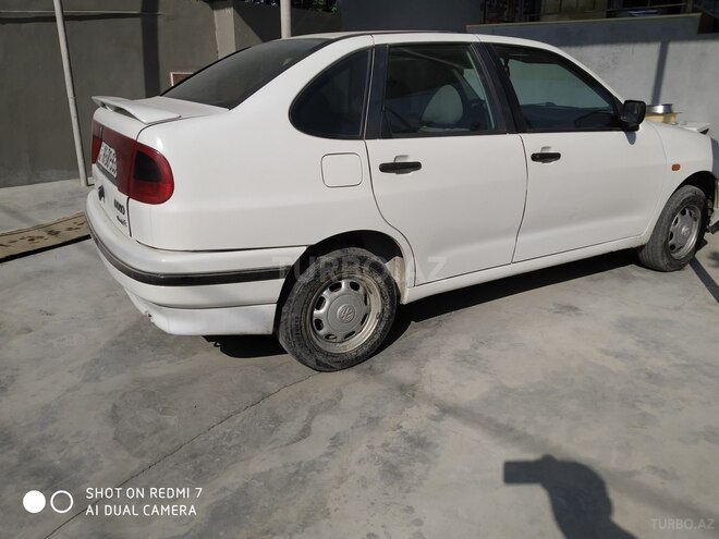 Volkswagen Polo 1995, 253,000 km - 0.1 l - Mingəçevir
