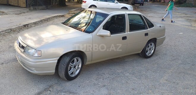 Opel Vectra 1993, 318,500 km - 1.8 l - Bakı