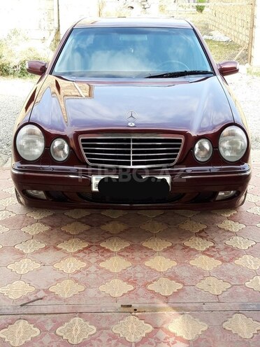 Mercedes E 240 2000, 150,710 km - 2.4 l - Gəncə