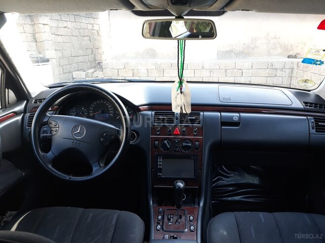 Mercedes E 220 1999, 324,000 km - 2.2 л - Bakı