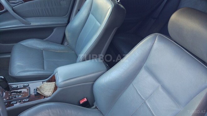 Mercedes E 320 2001, 406,930 km - 3.2 l - Xudat