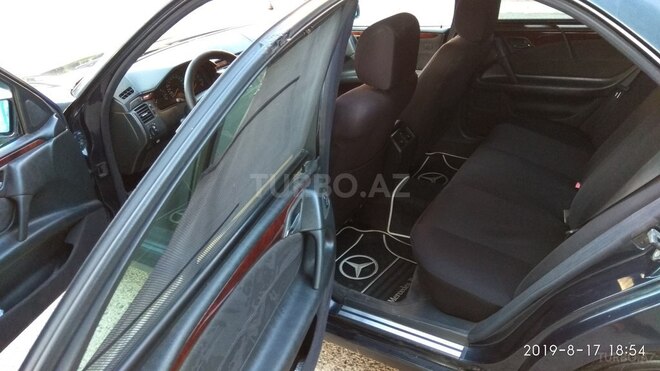 Mercedes E 240 1999, 245,000 km - 2.4 l - Sumqayıt