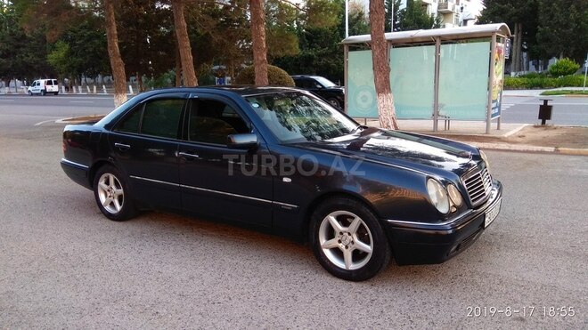 Mercedes E 240 1999, 245,000 km - 2.4 l - Sumqayıt