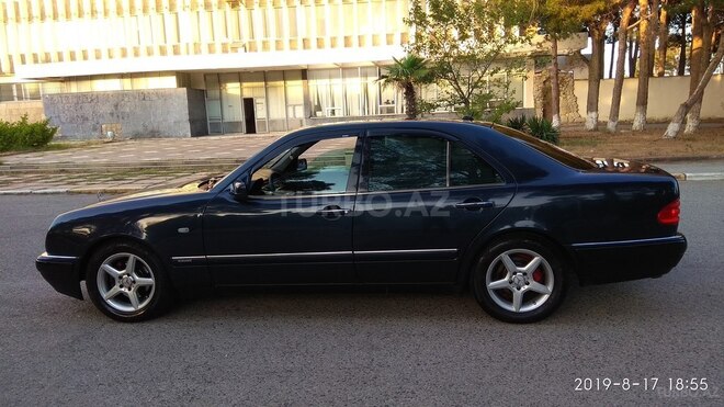 Mercedes E 240 1999, 245,000 km - 2.4 l - Sumqayıt