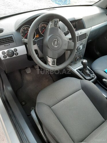 Opel Astra 2006, 183,264 km - 1.3 l - Bakı