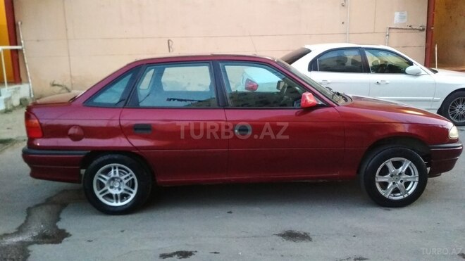 Opel Astra 1993, 329,456 km - 1.4 l - Bakı