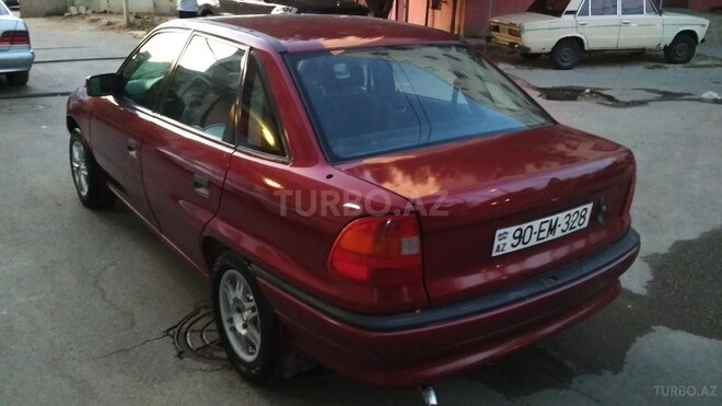 Opel Astra 1993, 329,456 km - 1.4 l - Bakı