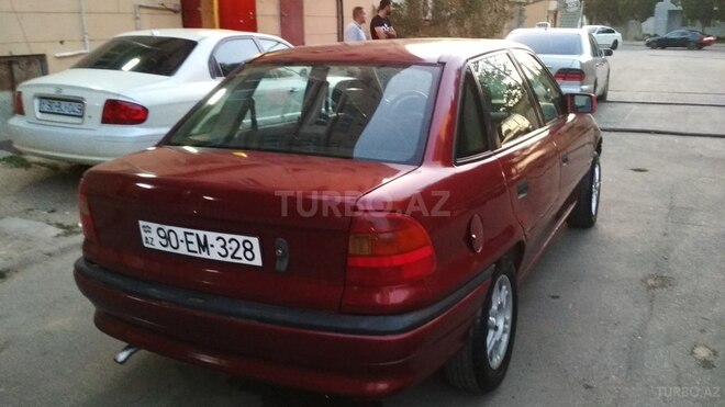 Opel Astra 1993, 329,456 km - 1.4 l - Bakı