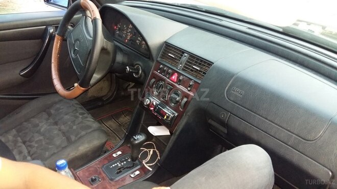 Mercedes C 220 1997, 358,000 km - 2.2 l - Salyan