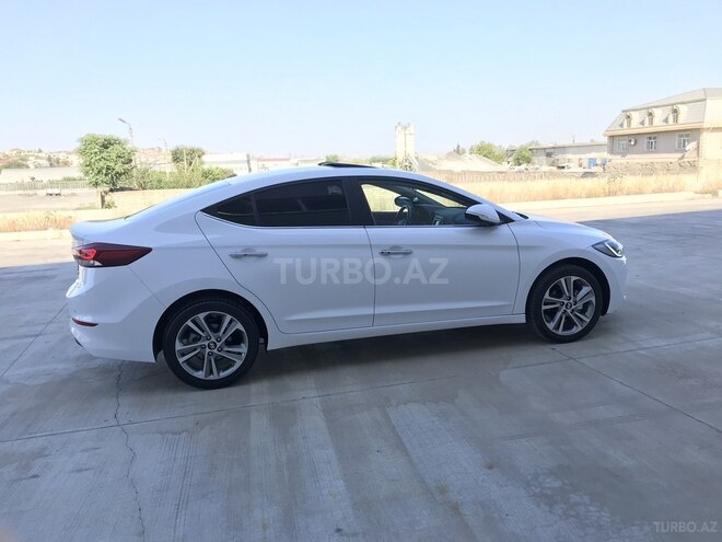 Hyundai Elantra 2018, 15,000 km - 2.0 л - Bakı