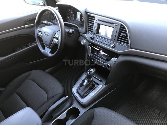 Hyundai Elantra 2018, 15,000 km - 2.0 л - Bakı
