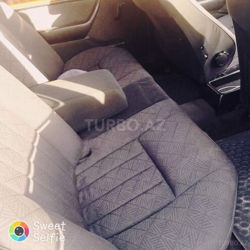 Mercedes E 230 1985, 25,600 km - 0.2 l - Bakı