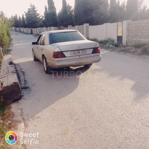 Mercedes E 230 1985, 25,600 km - 0.2 l - Bakı