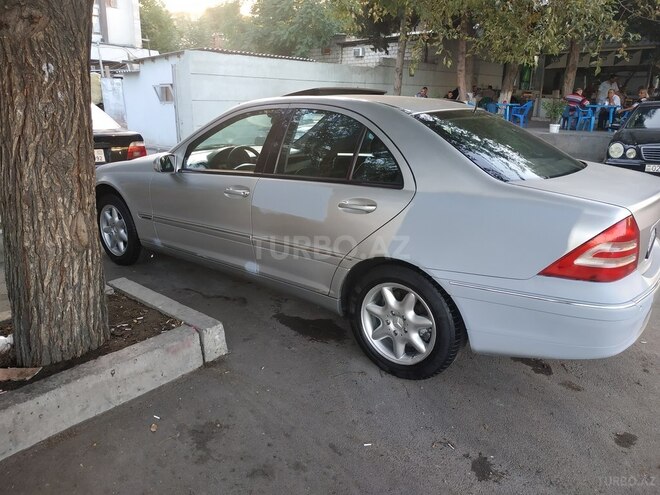 Mercedes C 240 2000, 260,000 km - 2.4 л - Bakı