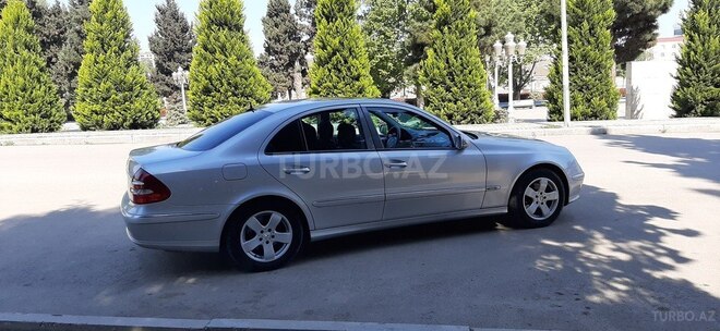 Mercedes E 270 2002, 265,000 km - 2.7 л - Bakı