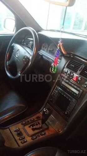 Mercedes E 320 2001, 186,000 km - 3.2 l - Bakı