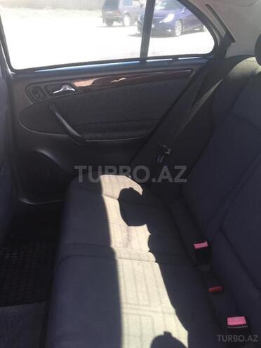 Mercedes C 220 2000, 291,400 km - 2.2 л - Bakı